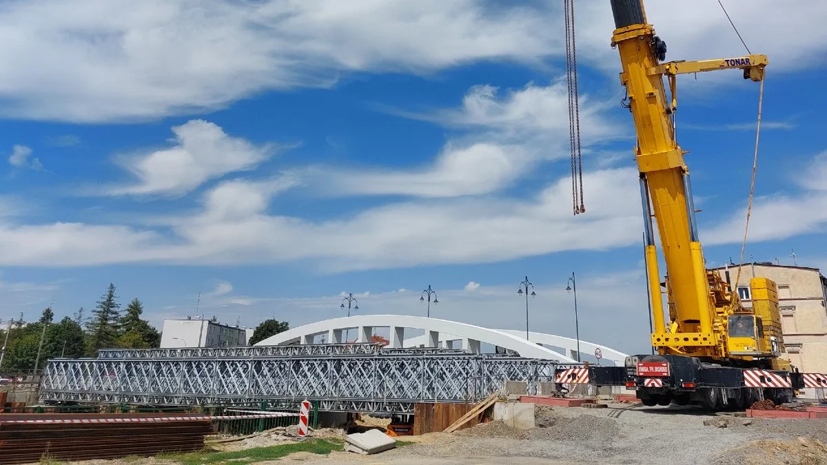 Koniec słynnego mostu w Głuchołazach. Na szczęście nie posłużył za długo