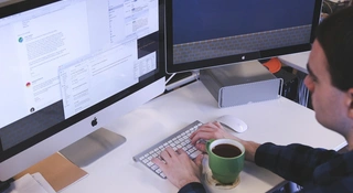 Kto odpowiada za AI od freelancera?