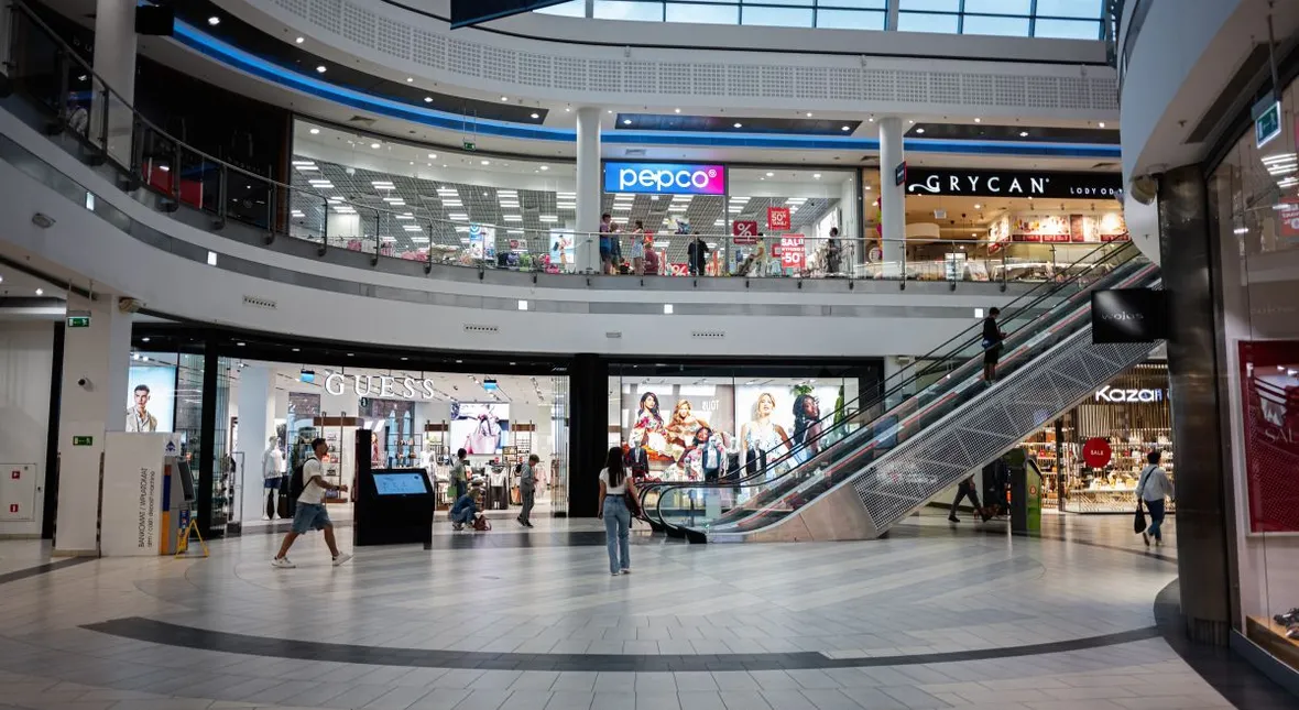 Image for Lipcowy zwrot w sklepach. Sprzedaż poniżej oczekiwań