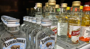 Zakaz sprzedaży alkoholu od 22 do 6 rano. Czekałem, aż lobby wykona swój ruch