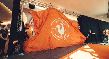 Popeyes wchodzi do centrum. Każdy w kolejce dostanie darmową kanapkę