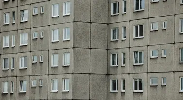 Partyjny skok na spółdzielnie mieszkaniowe. Lokalni radni i działacze zwęszyli kasę