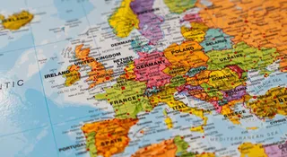 Koszmar banków centralnych powrócił. Drożyzna uderza w Europę