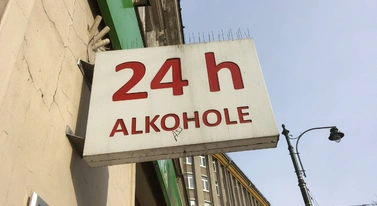 Ostre przepisy o alkoholu przyjęte. Sejm zrobił duży krok
