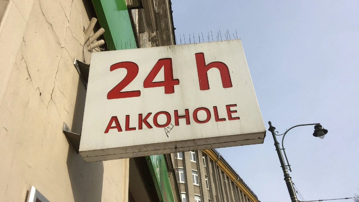 Ostre przepisy o alkoholu przyjęte. Sejm zrobił duży krok
