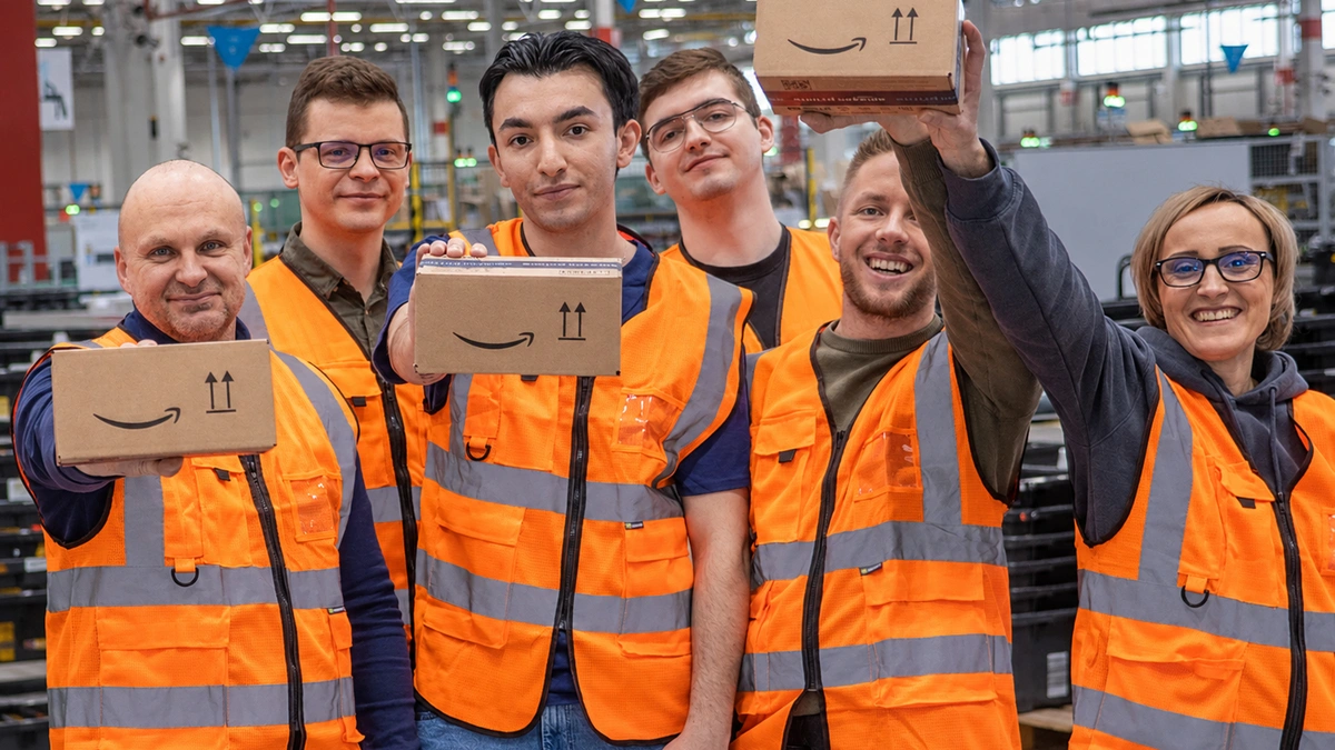 W Amazonie mają tysiące miejsc do obsadzenia. Płacą 8400 zł i dają obiady za złotówkę